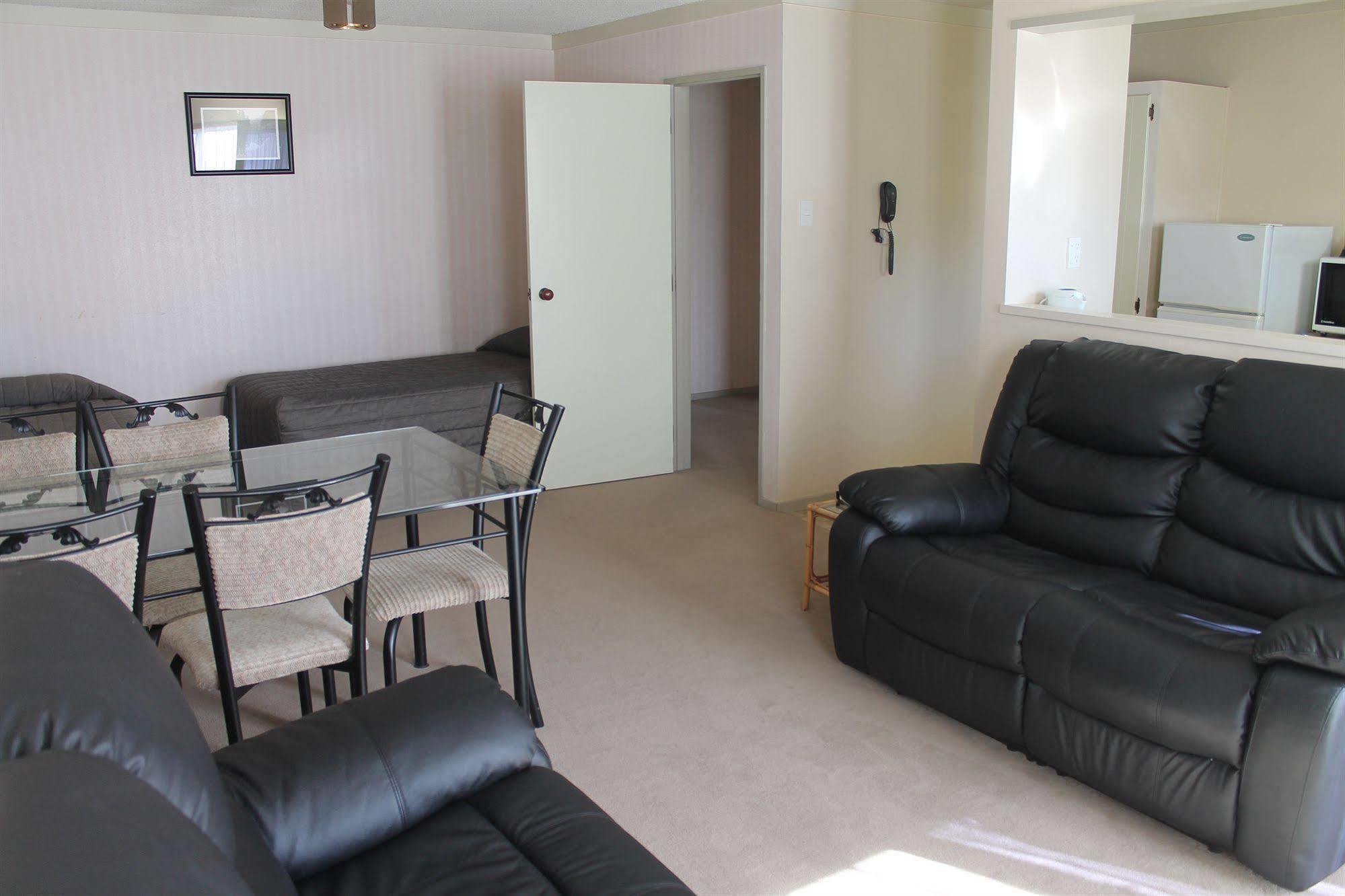 וונגאנואי Riverview Motel מראה חיצוני תמונה