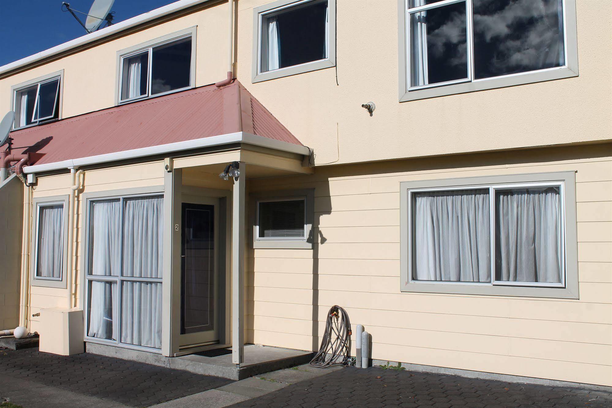 וונגאנואי Riverview Motel מראה חיצוני תמונה