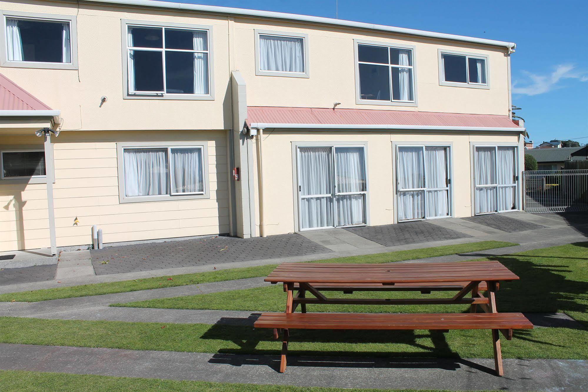 וונגאנואי Riverview Motel מראה חיצוני תמונה